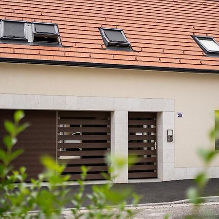 Cesar Apartman Sopron Esterno foto