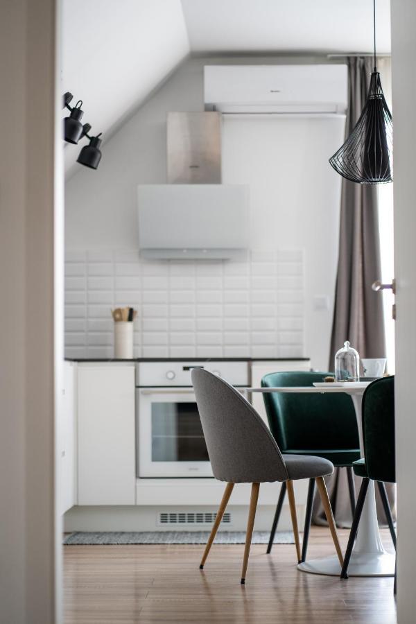 Cesar Apartman Sopron Esterno foto